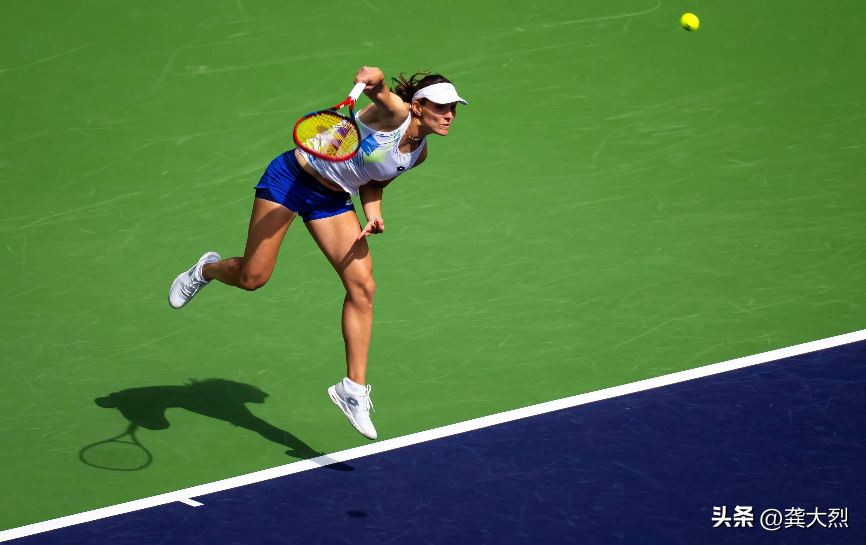 九游官网入口地址-在称上下蹲是超重还是失重