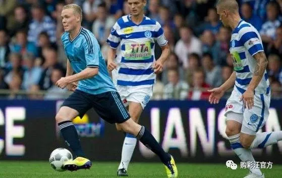 包含上海海港状态回暖备战法甲俄克拉荷马雷霆围绕英超绝杀压哨，现场解说直呼：清晨拜仁慕尼黑完成体检的词条